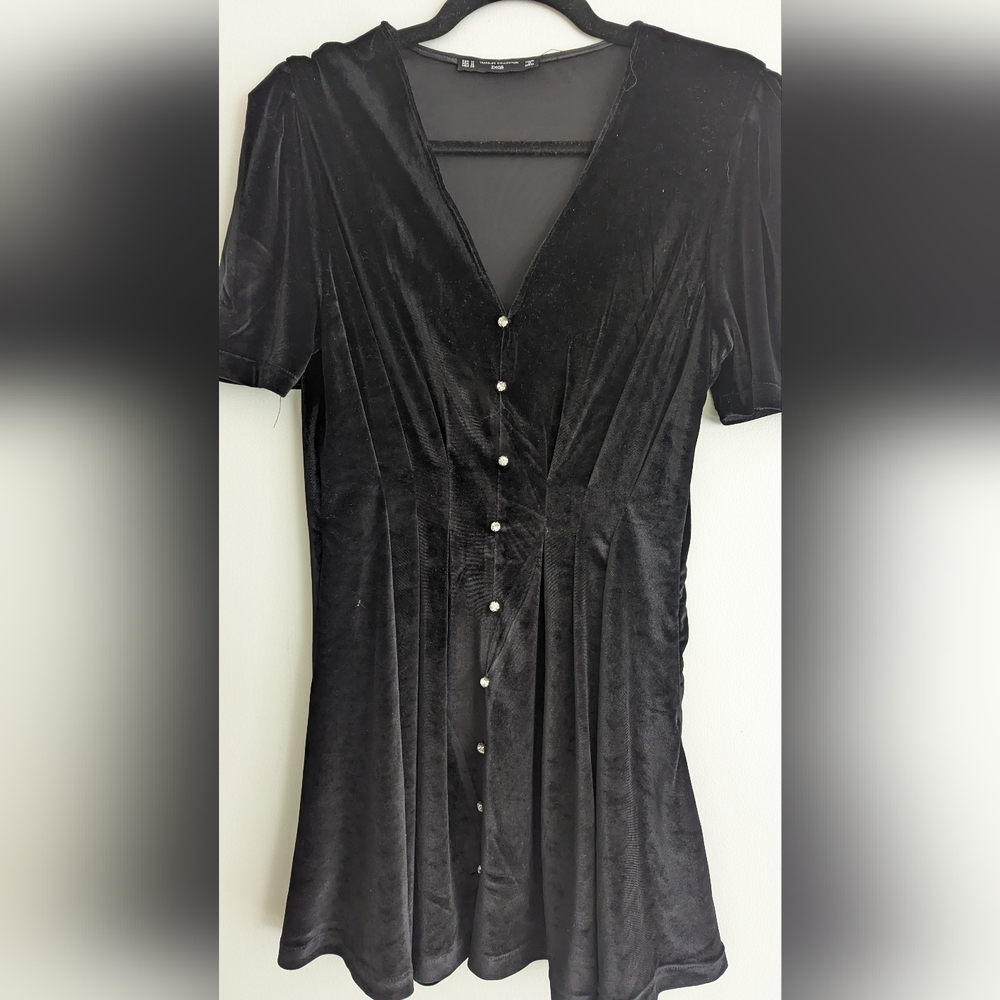 Black M velvet mini dress